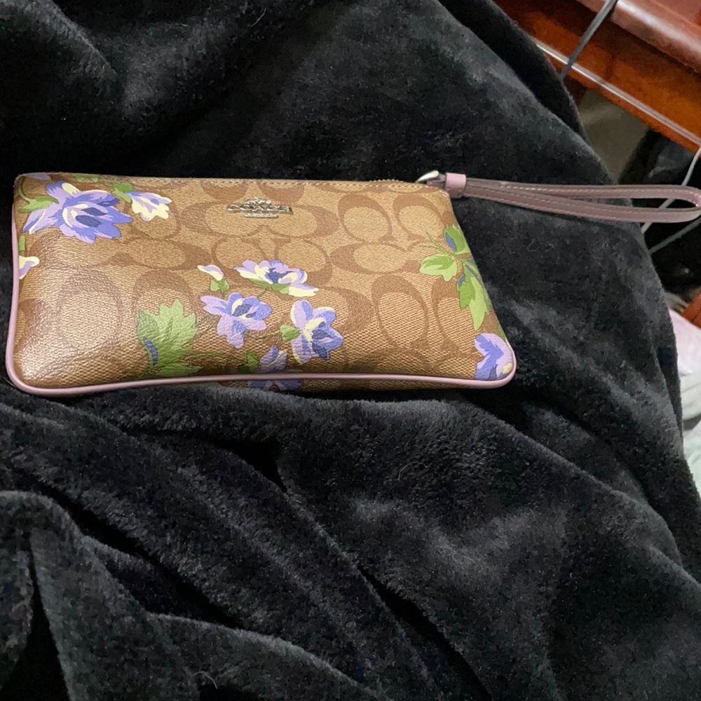Wristlet